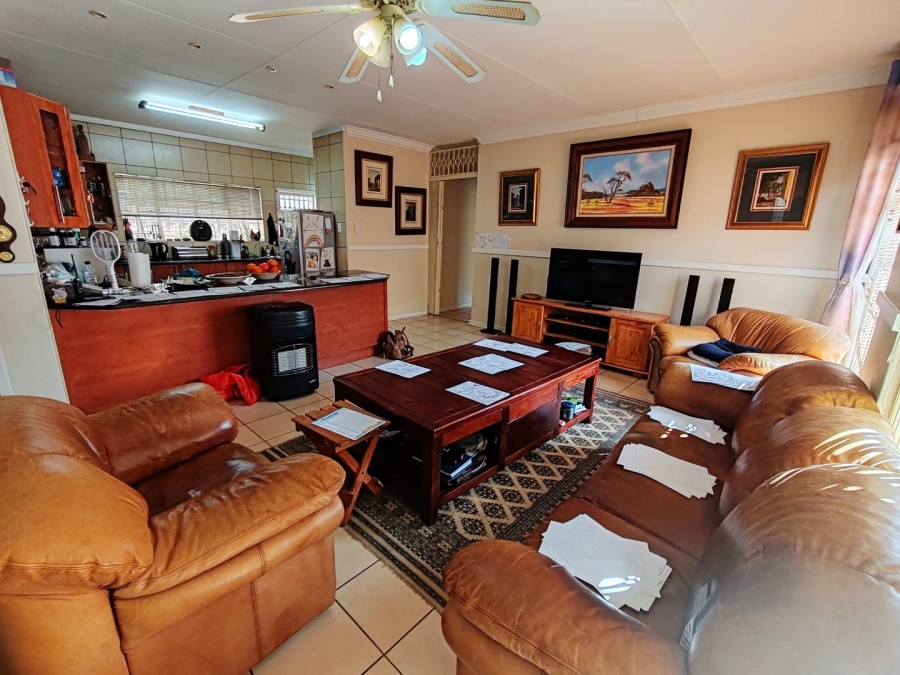 3 Bedroom Property for Sale in Van Der Hoff Park North West
